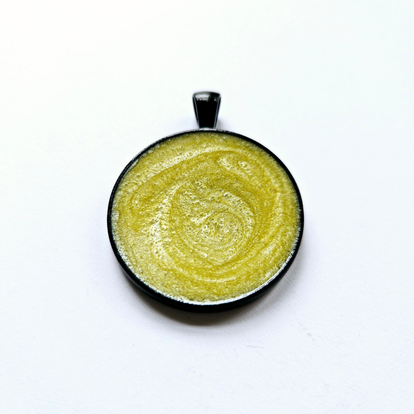 Lemon Cream Round Pet Tag